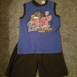 No sleeve shirt and short's